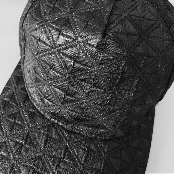 Forever 21 Black Metallic Cap - Picture 3 of 6